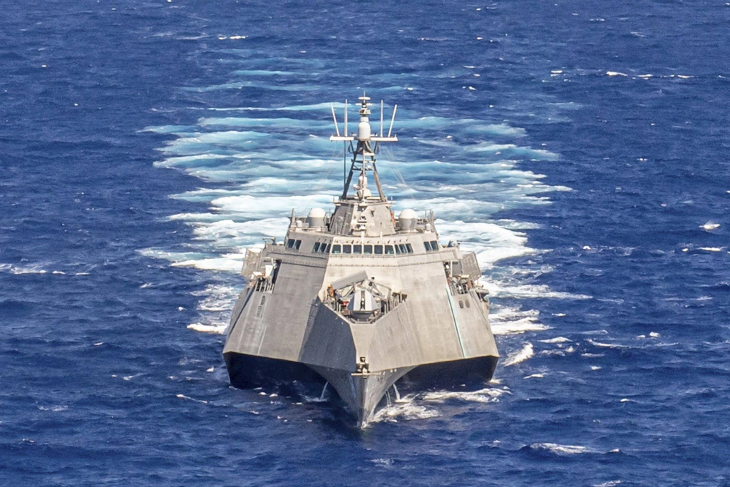Die USS Charleston bei einem Einsatz. China hat das US-Kriegsschiff nach eigenen Angaben nahe dem umstrittenen Sabina-Riff überwacht. 