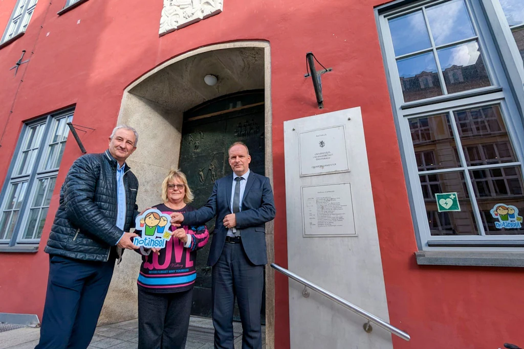 Rathaus in Greifswald: Kinder finden dort jetzt Hilfe als Notinsel