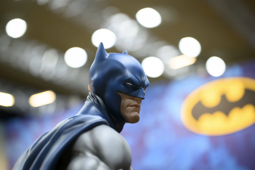 Batman hilft Londonern: Wer steckt hinter dem maskierten Wohltäter?