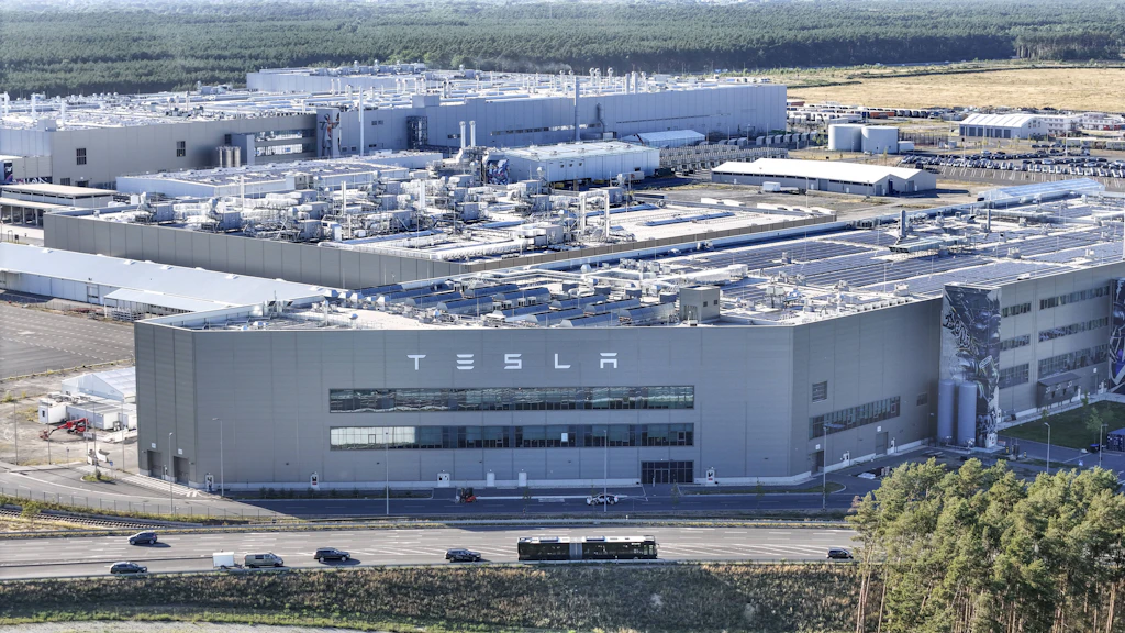 Tesla-SpaceX-Fusion im Gespräch: Börsenexperte sagt, was auf Grünheide zukommt