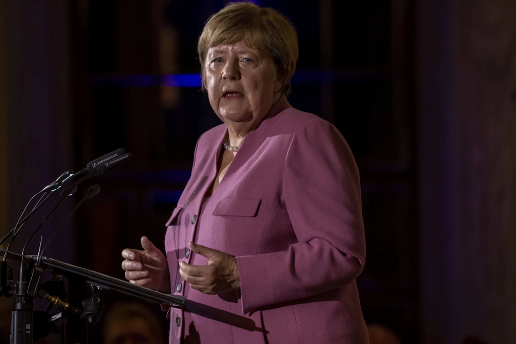 Ist beim Mitte-Links-Lager beliebt, schließt bislang aber eine Kandidatur aus: Altkanzlerin Angela Merkel. 