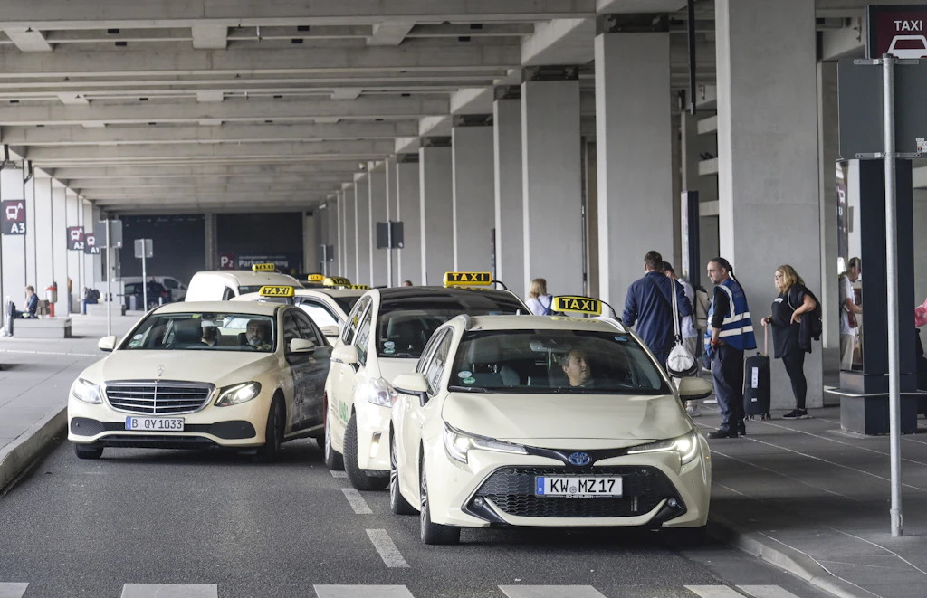 Berliner Taxis am BER droht das Aus: Was das für die Fahrgäste bedeutet
