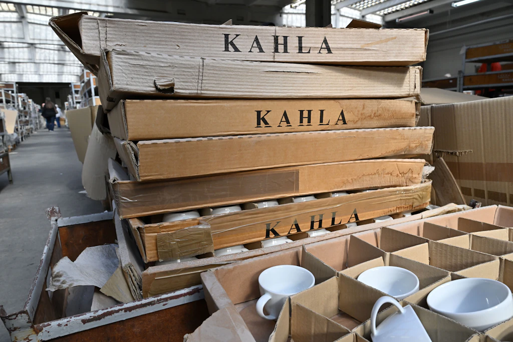 Ofen aus bei Kahla Porzellan: Ideologie frisst Tradition