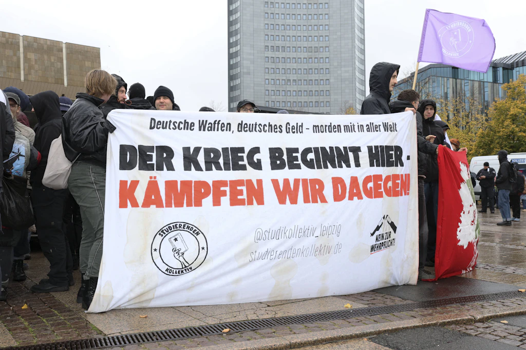 Die Protestwelle von Leipzig rollt: Schon knapp 11.000 Unterschriften gegen Rüstungsunternehmen