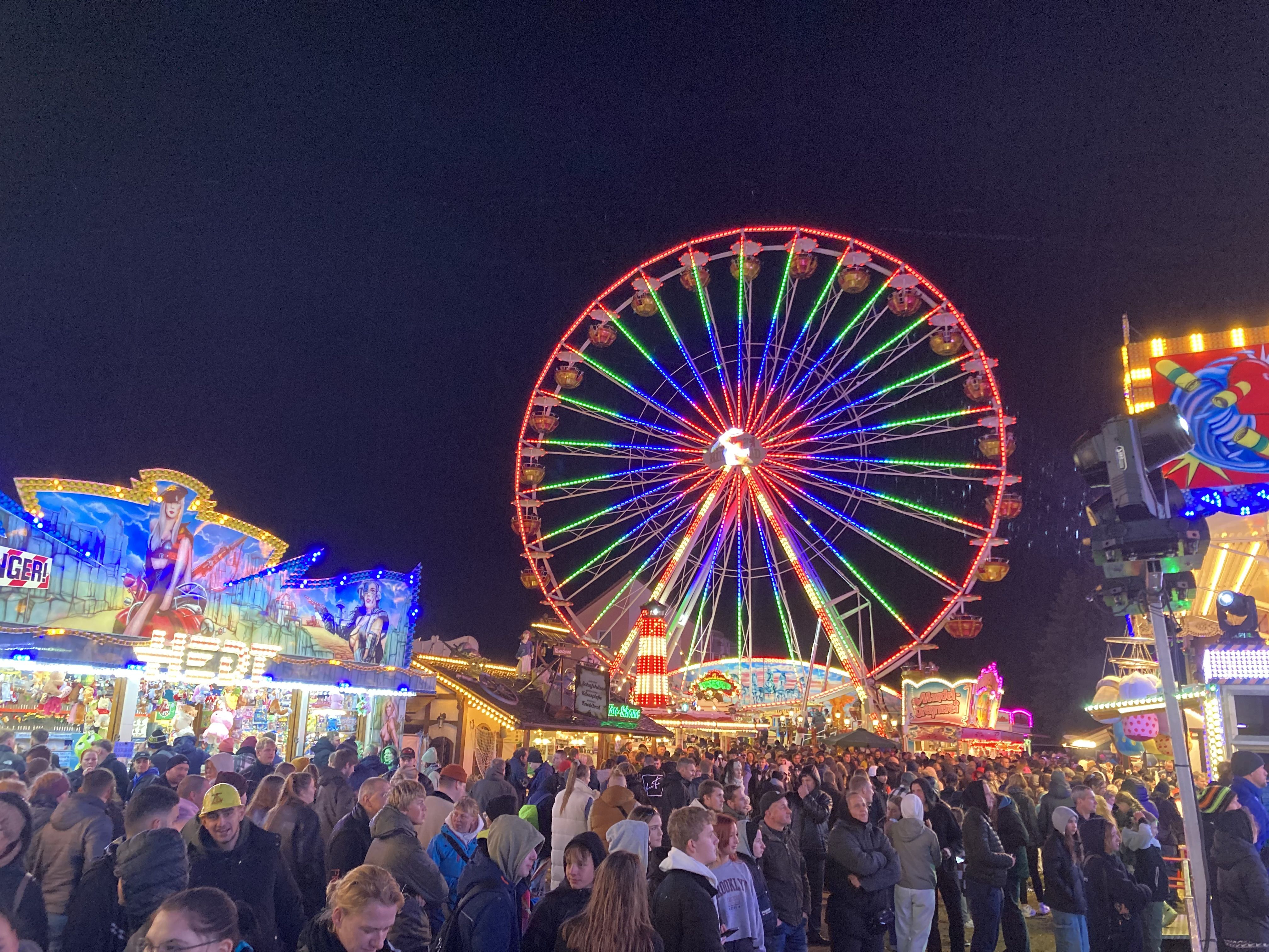 Martinimarkt Neuruppin 2026: Gehört diese Kirmes zu den größten im Osten?