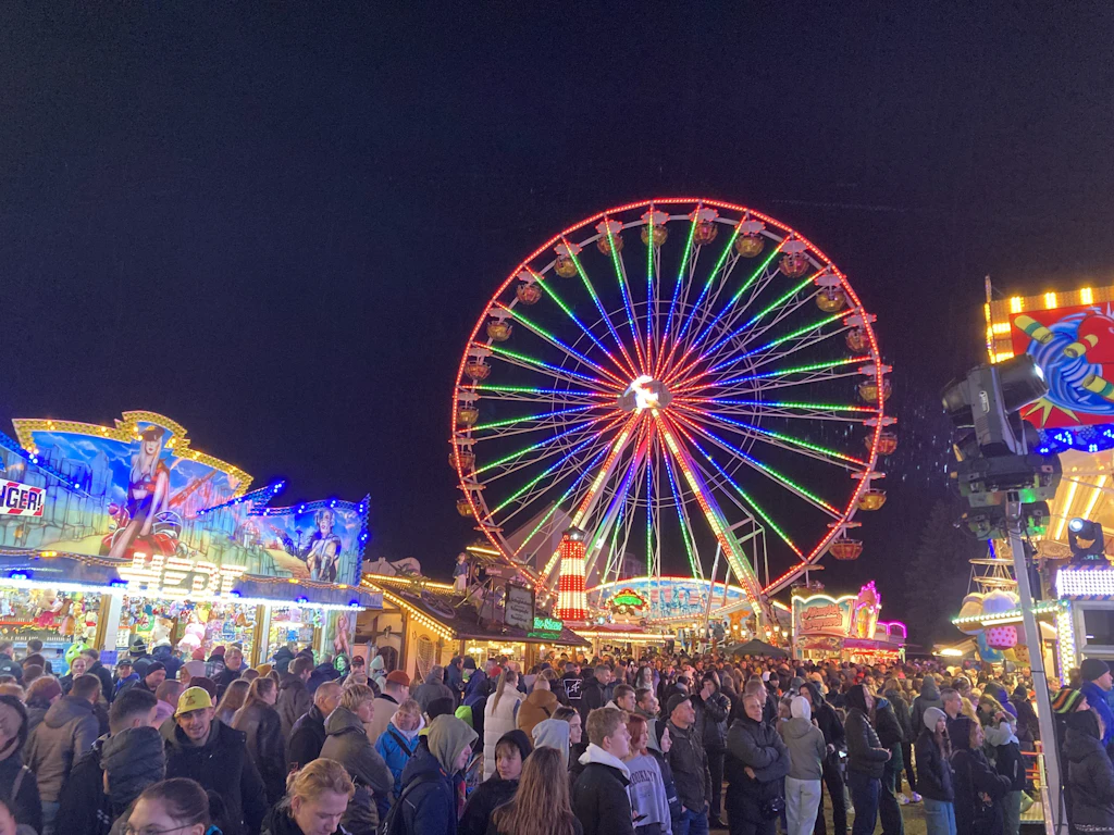 Martinimarkt Neuruppin 2026: Gehört diese Kirmes zu den größten im Osten?