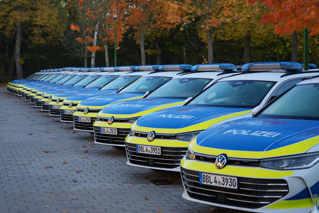 Neue Streifenwagen in Brandenburg: Das Land ersetzt mit 115 VW Passat ein Drittel seiner Pkw-Flotte.