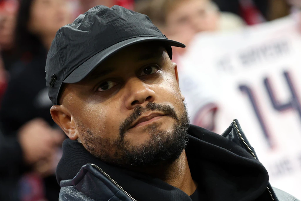 Bayern-Trainer Vincent Kompany ist derzeit im Krankenhaus.