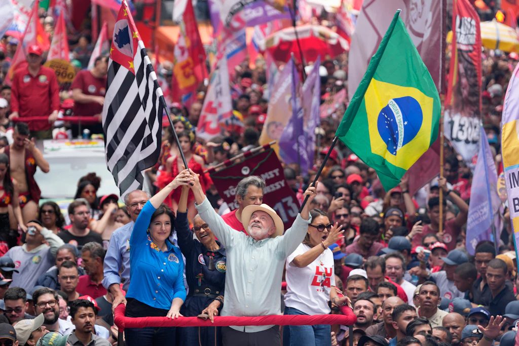 Historischer Sieg: Lula gewinnt Wahl in Brasilien – Bolsonaro will sie annullieren lassen