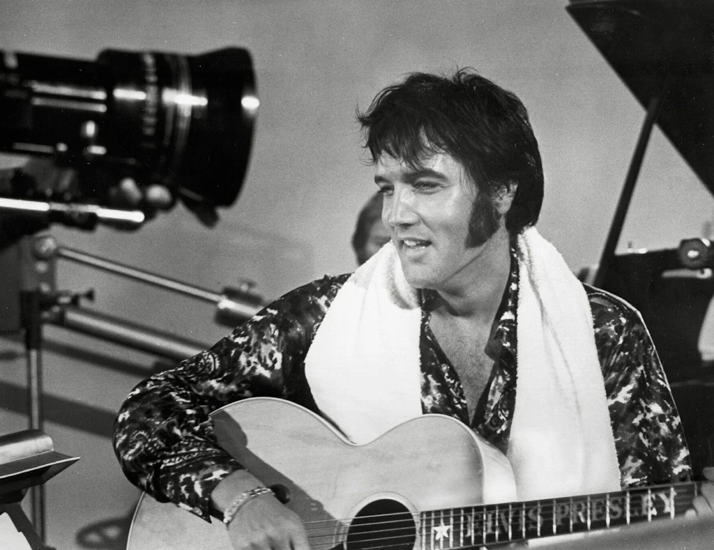Elvis Presley: 274 Songs sollen für KI kopiert worden sein – jetzt droht Millionenklage