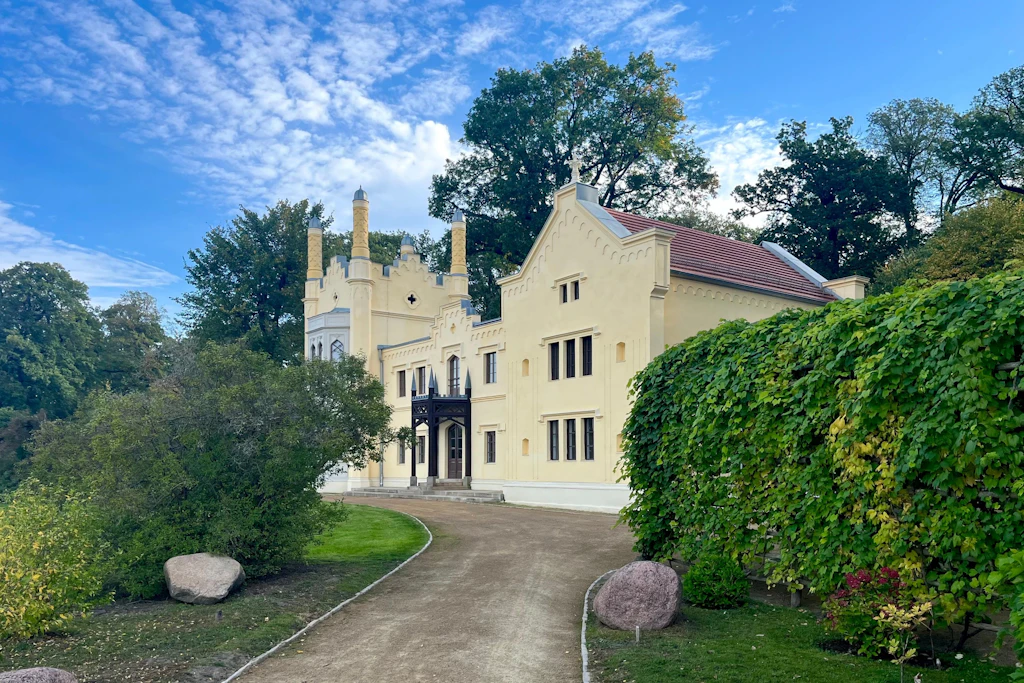 Kleines Schloss im Park Babelsberg: Nach vier Jahren Sanierung ist das Haus am Tiefen See wieder hergerichtet.