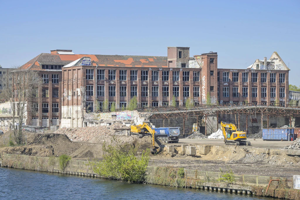 Das DDR-Kabelwerk in Köpenick ist fast weg, doch die 920 Wohnungen lassen weiter auf sich warten