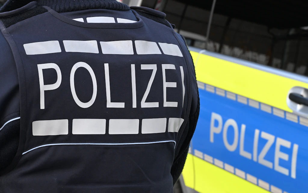 Ermittlungen: Zwei Tote in Dresdner Einfamilienhaus gefunden