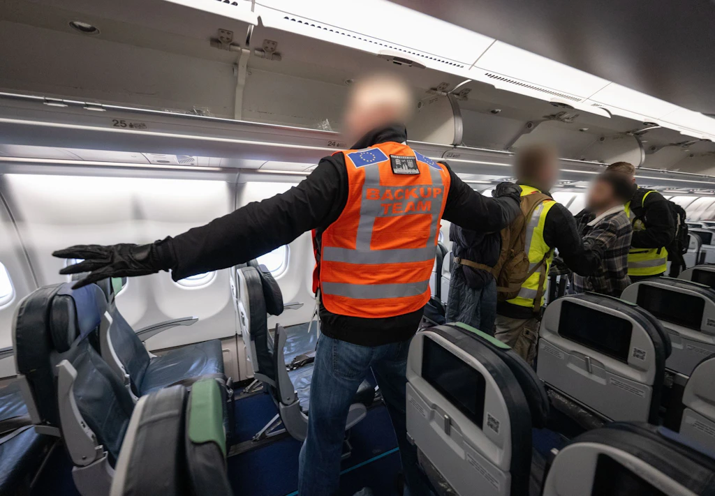Frontex: EU plant neue Befugnisse für Abschiebungen zwischen Drittstaaten