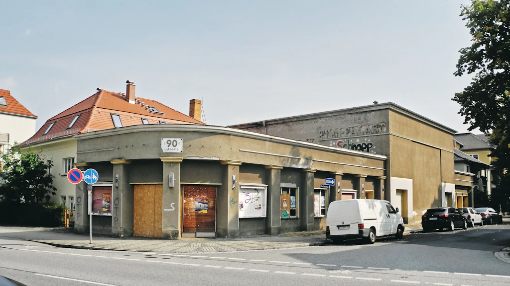 Immobilien: Dresdner Erlweinturm und Heidenauer Filmpalast kommen unter den Hammer