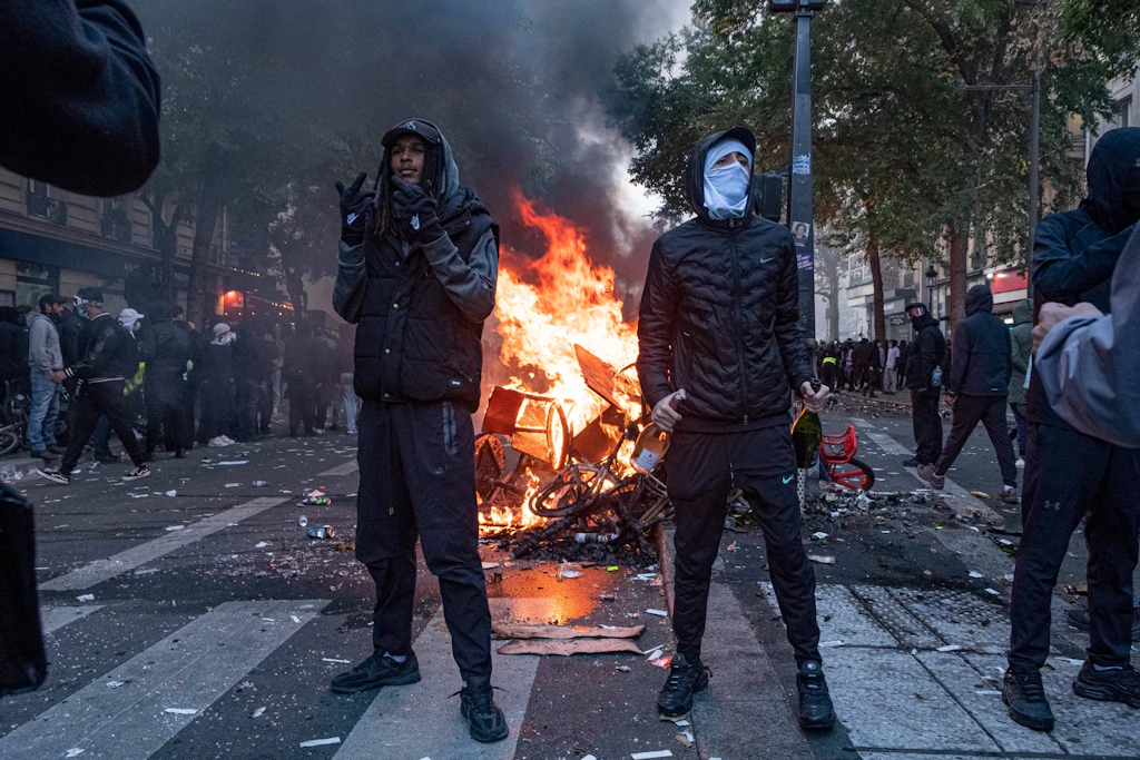 „Ich gehe mit Machete raus“: Gewaltaufrufe vor Gen-Z-Protesten in Berlin