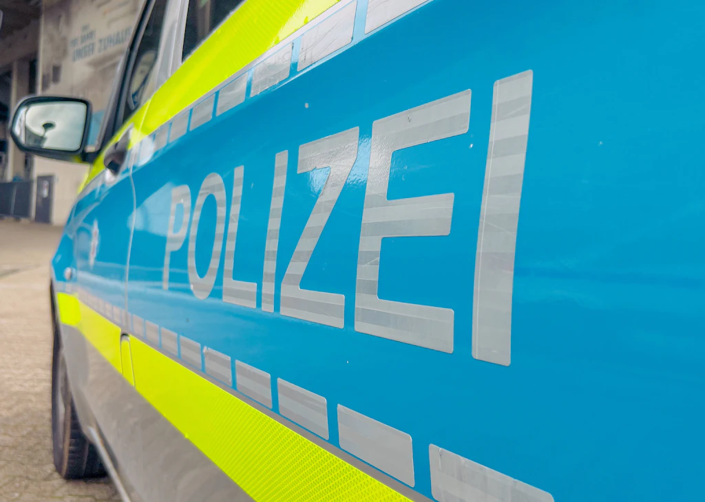 Oberleitungsschaden: Lkw-Kran reißt in Plauen Straßenbahnleitung ab