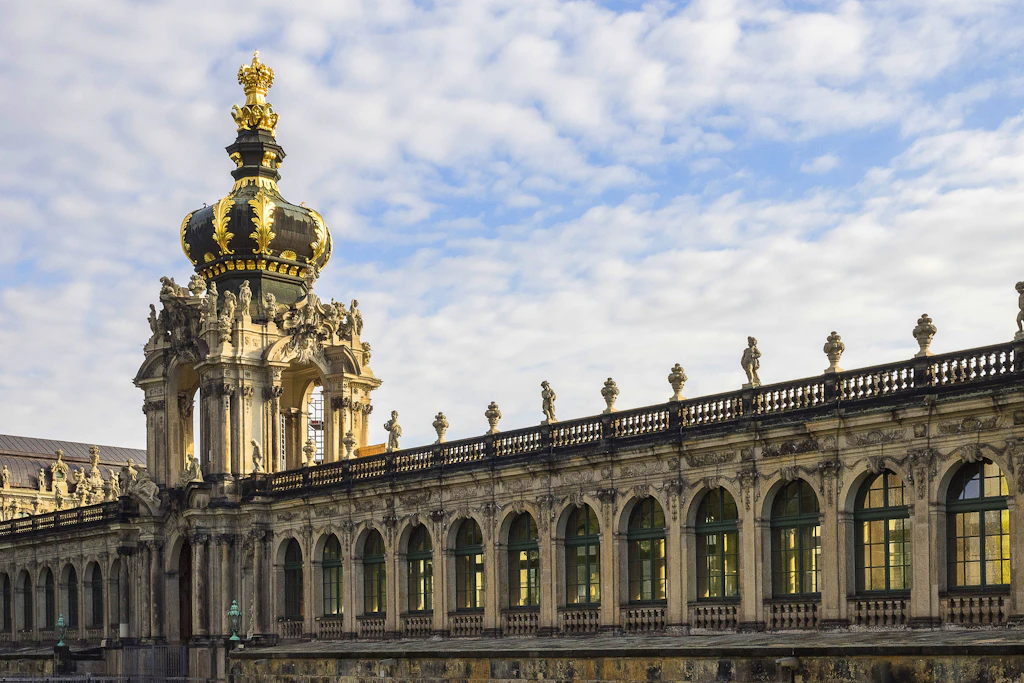 Einbruchsschutz: Nach dem mutmaßlichen Versuch im Zwinger wurden die Sicherheitsmaßnahmen an der Kunstsammlung verstärkt (Symbolbild).