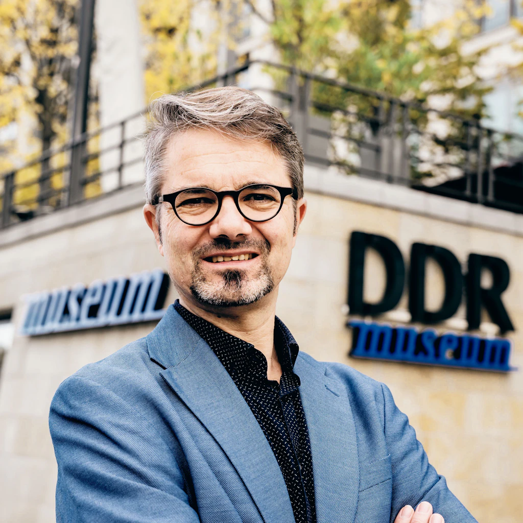 Sven Marotz ist Ausstellungsleiter im DDR Museum Berlin.
