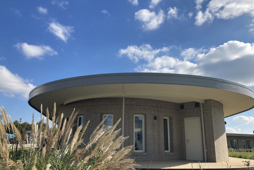 Das moderne Hospiz in Güstrow mit zehn Plätzen wurde im Sommer 2025 eröffnet.
