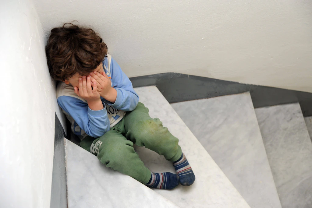 Häusliche Gewalt: Warum die Flucht vor dem Täter für Kinder keine Rettung ist