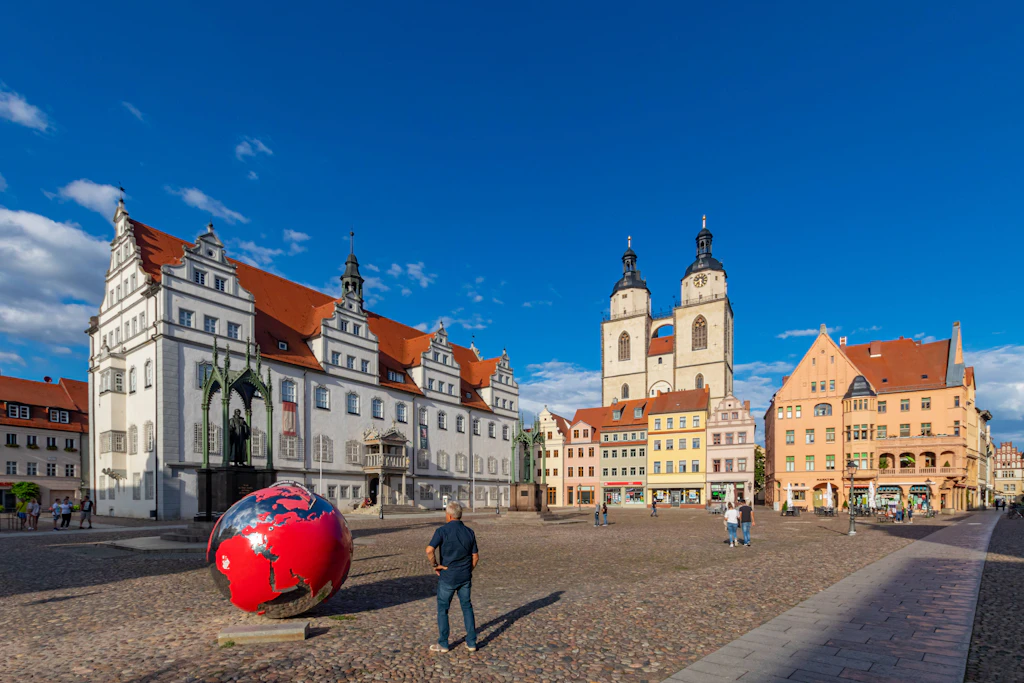 „Unser Griff nach den Rohstoffen dieser Welt“ kommt ins Arsenal Wittenberg