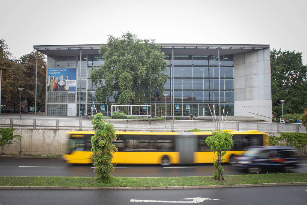 Kooperationsvertrag: Medizinische Universität Lausitz arbeitet mit TU Dresden zusammen