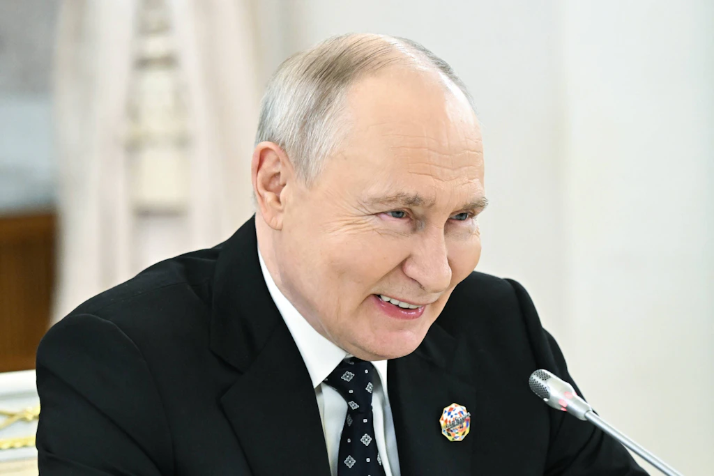 Russlands Präsident Wladimir Putin soll Melania Trump ausdrücklich als Vermittlerin für die Feuerpause in der Ukraine gewünscht und ihr dies in einem persönlichen Schreiben bestätigt haben.