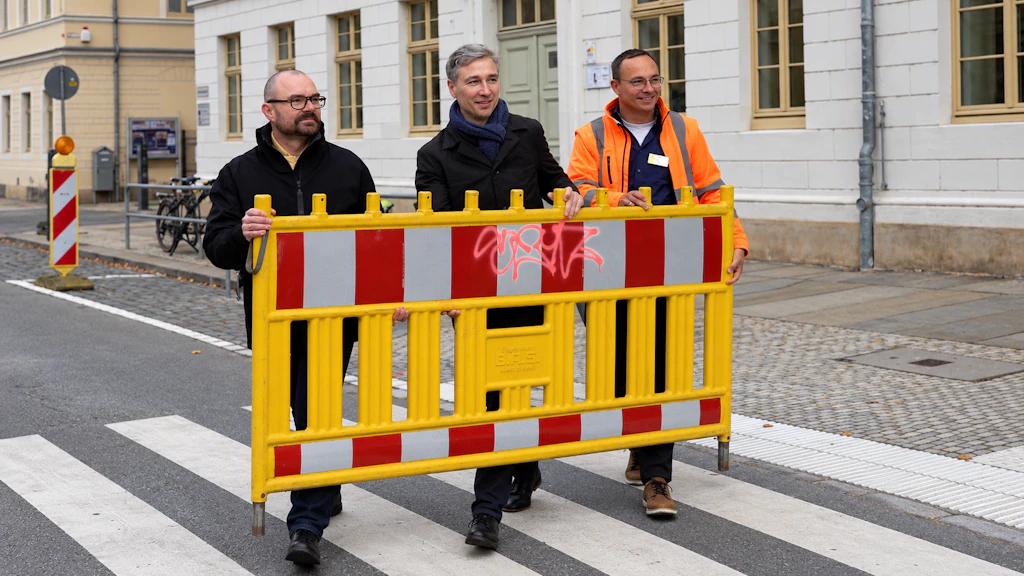 Dresden: Zebrastreifen nach acht Jahren fertig