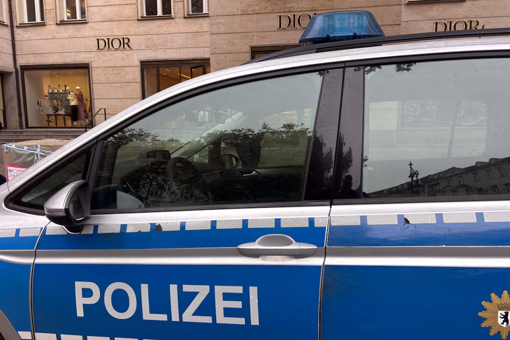 Nach dem Angriff am Bahnhof Luckenwalde ermittelt die Polizei (Symbolbild).