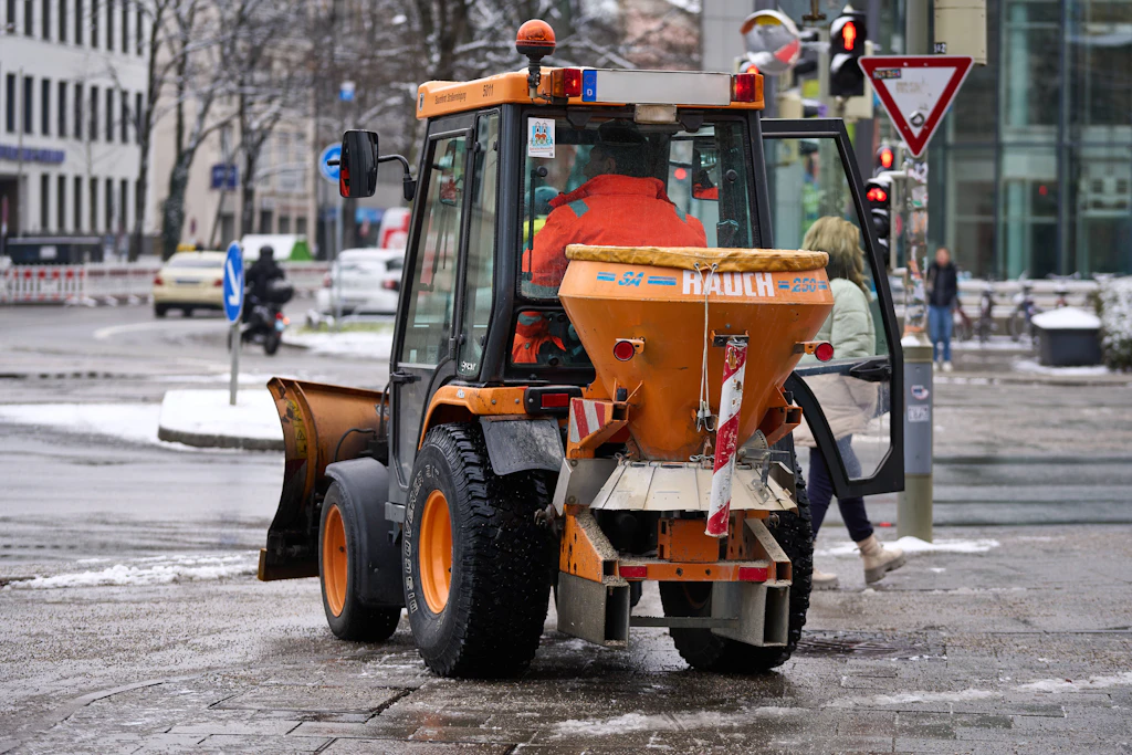 Straßenmeistereien im Vogtland fast bereit für den Winterdienst