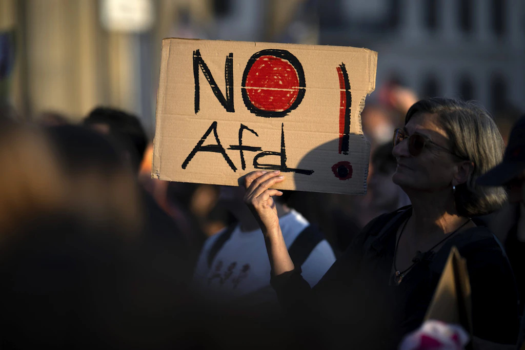Woraus speist sich der Erfolg der AfD in den Kommunen? Protest allein erklärt ihn nicht. In der Kommune sieht eben jeder, ob die Straße saniert und der Haushalt beschlossen wird.