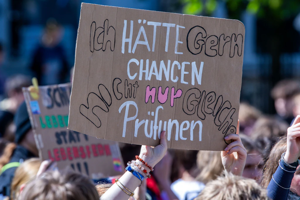 Jugendproteste in mehreren ostdeutschen Städten