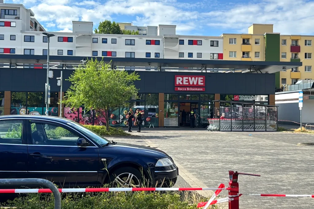 Geiselnahme in Berliner Supermarkt beendet: SEK befreit Frau nach elf Stunden
